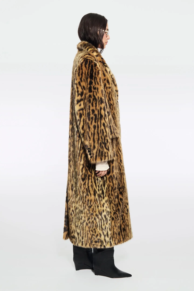 Cappotto animalier Stand Studio