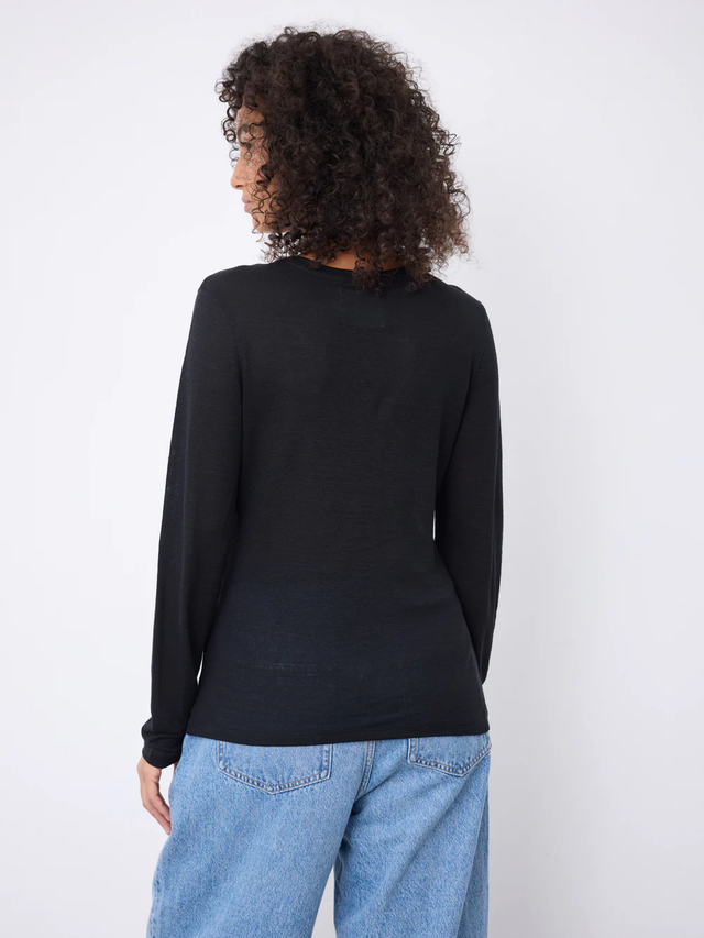 T-Shirt nera Not Shy