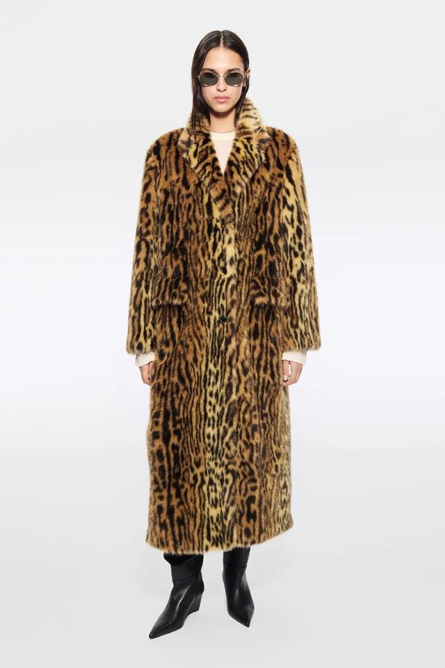 Cappotto animalier Stand Studio