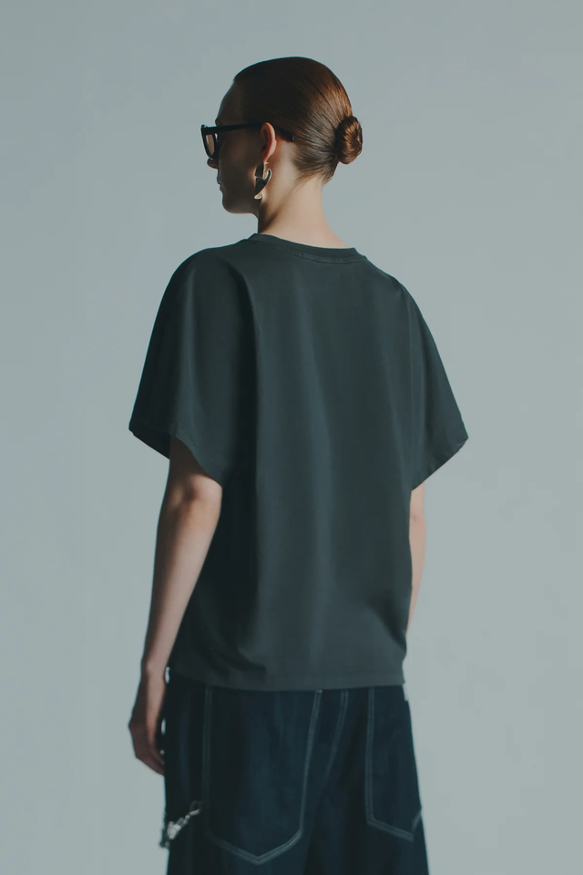 T-Shirt nera Circus Hotel