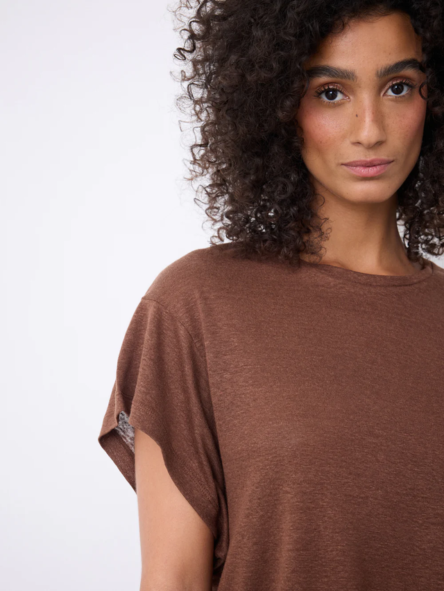 T-Shirt marrone Not Shy