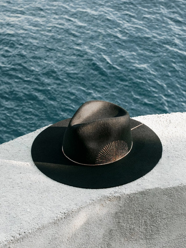 Cappello nero Van Palma